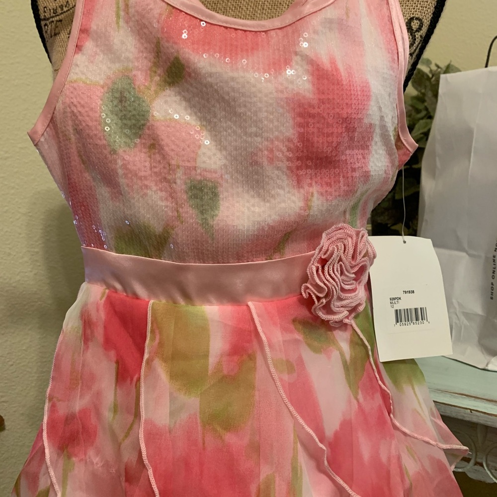 Spring dress - Picture 5 of 6